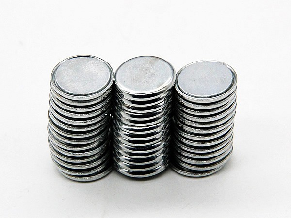 Single-sided magnet