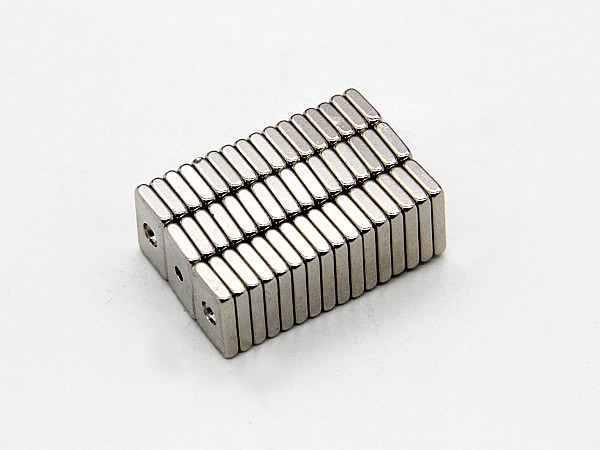 Countersunk tool magnet