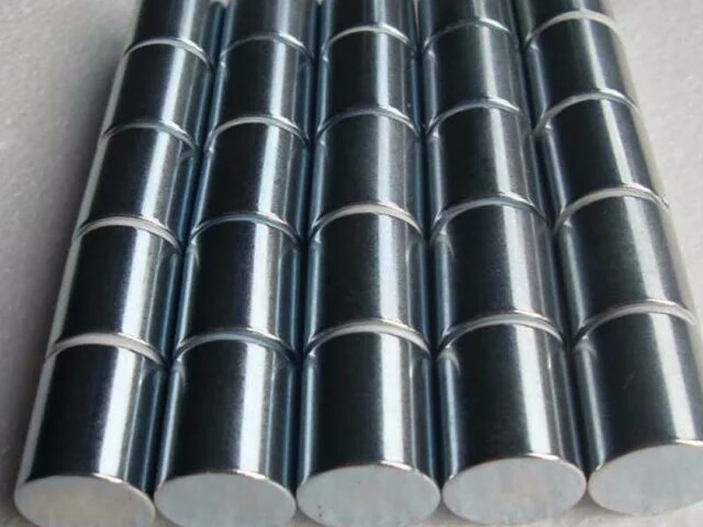 Double sided magnet
